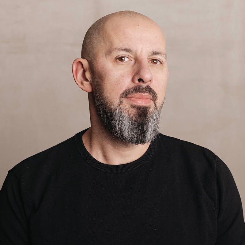 Portrait photo of Cosmin Iorgus, Web Integrator and Designer