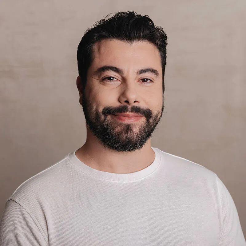 Portrait photo of Fabio De Rose, Solutions Engineer