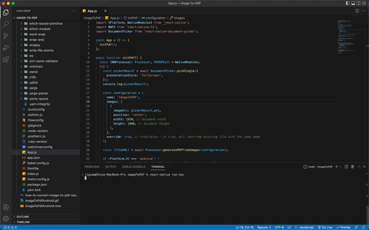 GIF showing the result of react-native run-ios