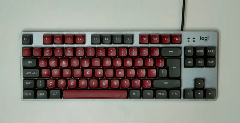 Maroon and black keycaps