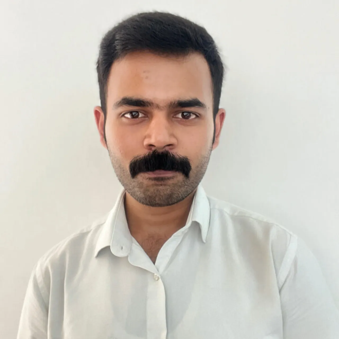 Portrait photo of Vignesh Rajamaduraravanan, Customer Success Representative